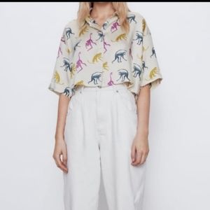 Crop shirt with monkey prints all over